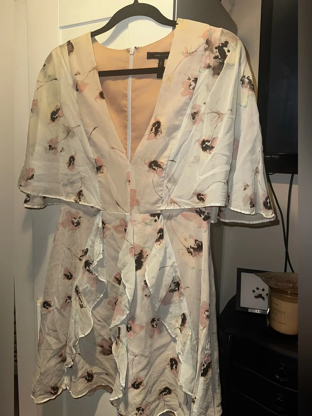 BCBG Maxazria Mabel Chiffon Dress 100% Silk Cape in Floral Pearl Blue $338MSRP